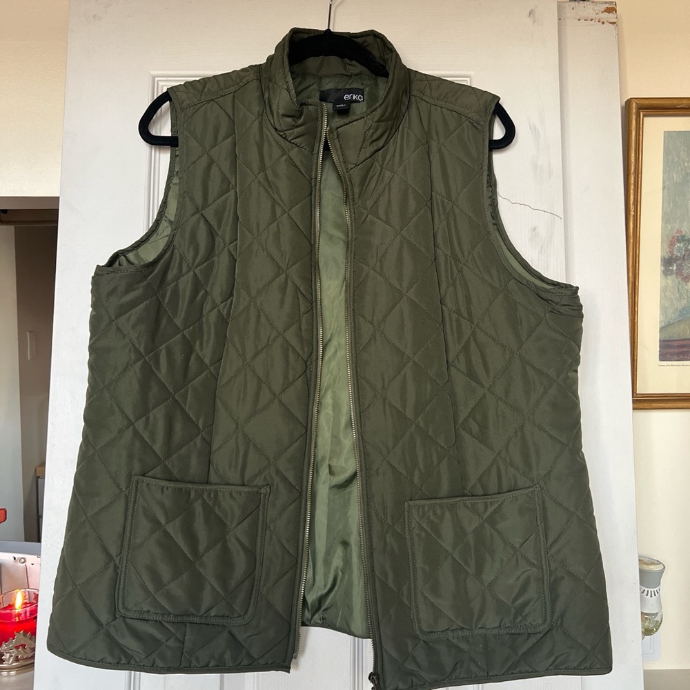 Quilted Sleeveless Jacket Vest in Olive Green